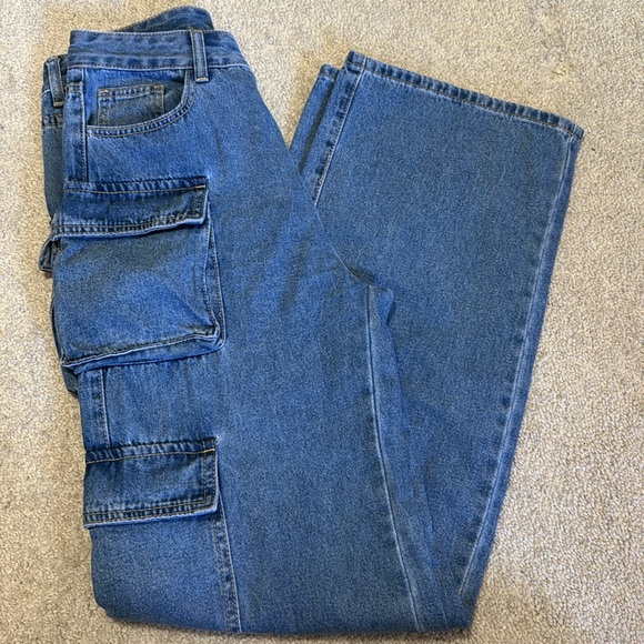 Cargo High Rise Wide Leg 👖 - Picture 3 of 7